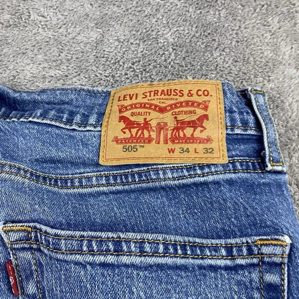 Levis 505 Straight Leg Jeans Mens 34x30 Blue Medium Wash Mid Rise‎